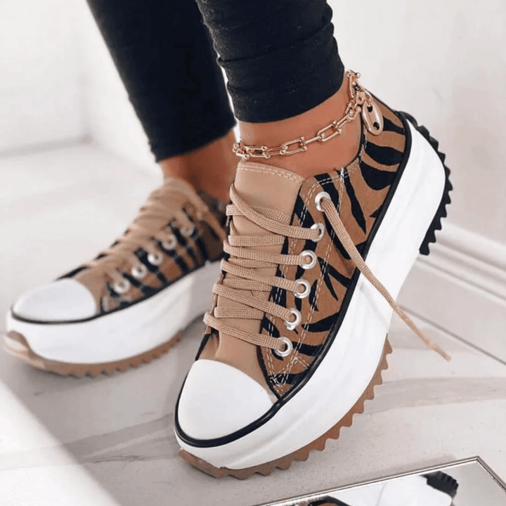 Alexis - Canvas Sneakers